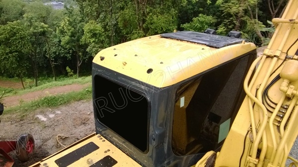 รถแบคโฮ ยี่ห้อ KOMATSU PC120-7