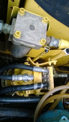 รถแบคโฮ ยี่ห้อ KOMATSU PC120-7