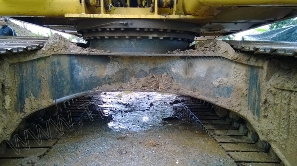 รถแบคโฮ ยี่ห้อ KOMATSU PC120-7