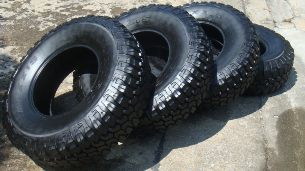 ขายยางMud หน้าแคบ 33นิ้ว ขอบ16  255 85 r16 ดอกลึกๆ