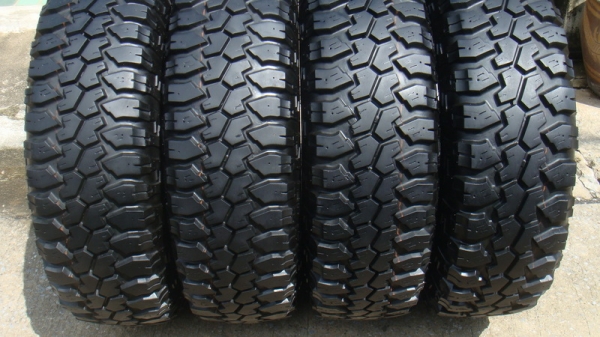 ขายยางMud หน้าแคบ 33นิ้ว ขอบ16  255 85 r16 ดอกลึกๆ