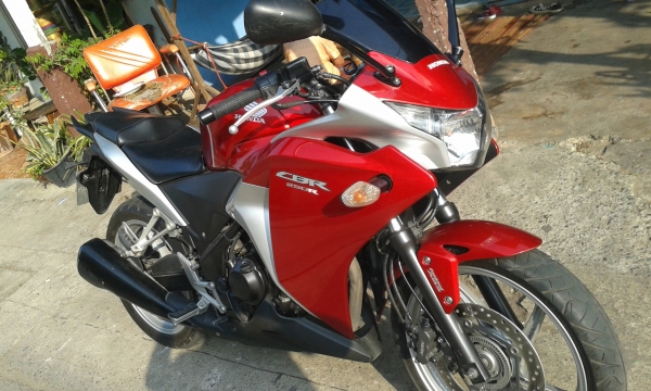 ขาย Honda CBR 250i ABS หัวฉีด เครื่องดี สภาพดี เดิมๆครับ