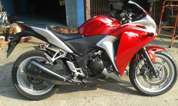 ขาย Honda CBR 250i ABS หัวฉีด เครื่องดี สภาพดี เดิมๆครับ