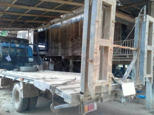 รถบรรทุก 6 ล้อเทเลอร์ท้ายเป็ด ยี่ห้อ HINO  168 แรงม้า