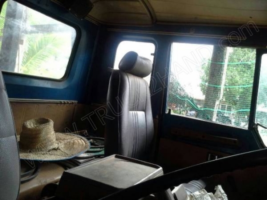 รถบรรทุก 6 ล้อเทเลอร์ท้ายเป็ด ยี่ห้อ HINO  168 แรงม้า