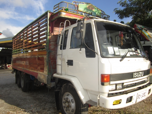 ขายสิบล้อ อีสุสุ ROCK 195 ตามสภาพครับสวยมากๆ ขายสิบล้อ อีสุสุ ROCK 195 ตามสภาพครับสวยมากๆ