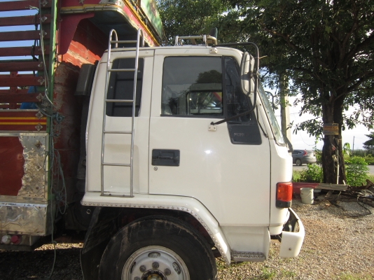 ขายสิบล้อ  อีสุสุ  ROCK  195 ตามสภาพครับสวยมากๆ