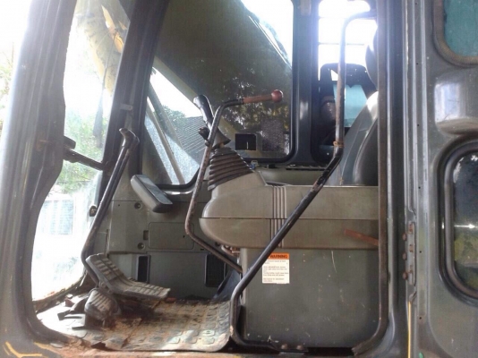 ขายแบคโฮ KOMATSU 200-6 95XXX สนใจโทร0819701072