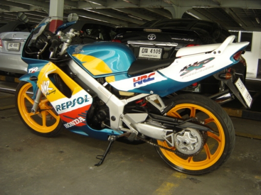 NSR150 SP PROARM ขายด่วน สวยมากครับ ทำสีใหม่ ทั้ง คัน เครื่องดีเยี่ยม อยูที่ กทม ไปรษณีย์ ยานนาวา ตรงข้ามปั้มเชลล์ สนจัยติดต่อ คุณ.แจ็ค โทร .0808051985 กทม