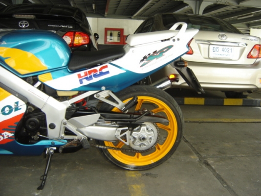 NSR150 SP PROARM ขายด่วน สวยมากครับ ทำสีใหม่ ทั้ง คัน เครื่องดีเยี่ยม อยูที่ กทม ไปรษณีย์ ยานนาวา ตรงข้ามปั้มเชลล์ สนจัยติดต่อ คุณ.แจ็ค โทร .0808051985 กทม