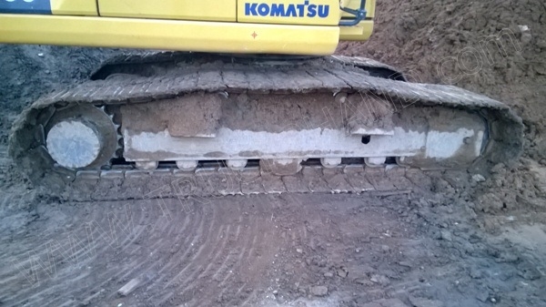 รถแบคโฮ ยี่ห้อ KOMATSU PC200-8
