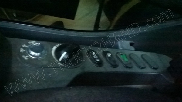 รถแบคโฮ ยี่ห้อ KOMATSU PC200-8