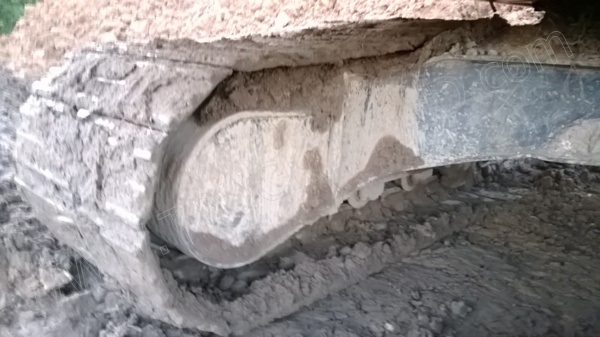 รถแบคโฮ ยี่ห้อ KOMATSU PC200-8