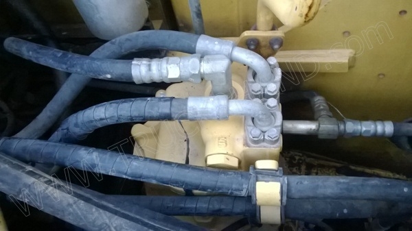 รถแบคโฮ ยี่ห้อ KOMATSU PC200-8