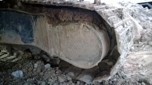 รถแบคโฮ ยี่ห้อ KOMATSU PC200-8