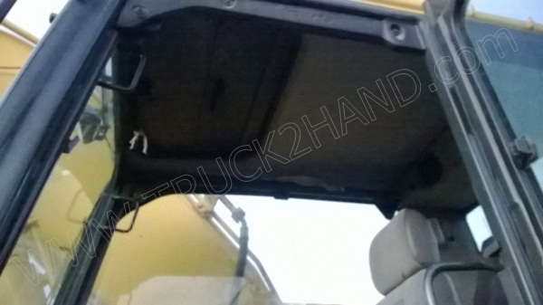 รถแบคโฮ ยี่ห้อ KOMATSU PC200-8