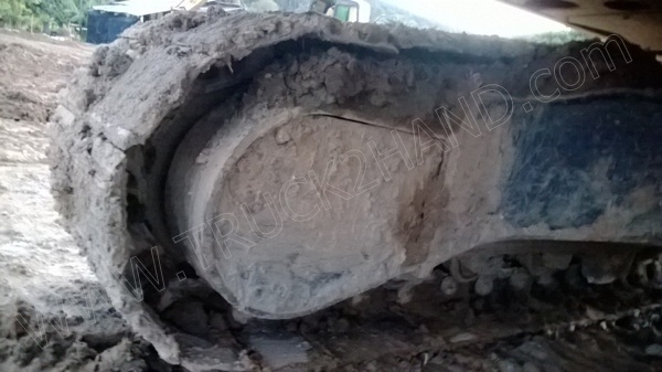 รถแบคโฮ ยี่ห้อ KOMATSU PC200-8