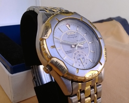 Seiiko Chronograph  จัดเวลาหมุนจากขอบ