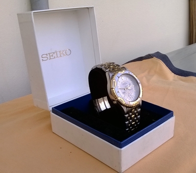 Seiiko Chronograph  จัดเวลาหมุนจากขอบ