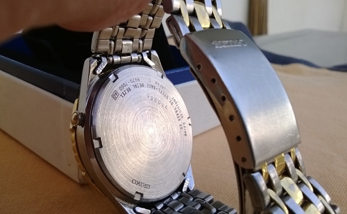 Seiiko Chronograph  จัดเวลาหมุนจากขอบ