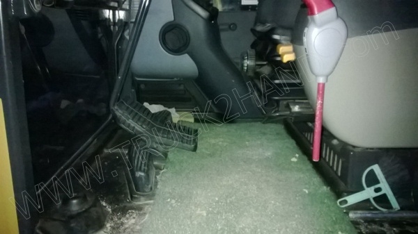 รถแบคโฮ ยี่ห้อ KOMATSU PC200-8