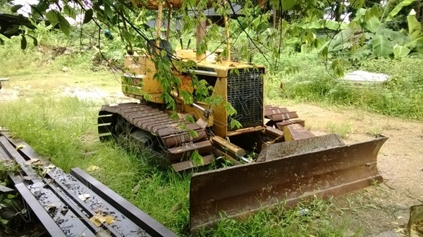 รถแทร็กเตอร์ ยี่ห้อ KOMATSU รุ่น D21P-5 รถแทร็กเตอร์ ยี่ห้อ KOMATSU รุ่น D21P-5