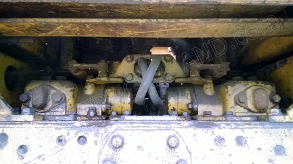 รถแทร็กเตอร์ ยี่ห้อ KOMATSU รุ่น D21P-5 รถแทร็กเตอร์ ยี่ห้อ KOMATSU รุ่น D21P-5