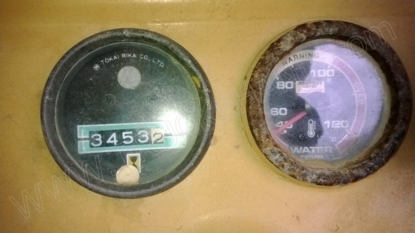 รถแทร็กเตอร์ ยี่ห้อ KOMATSU รุ่น D21P-5 รถแทร็กเตอร์ ยี่ห้อ KOMATSU รุ่น D21P-5