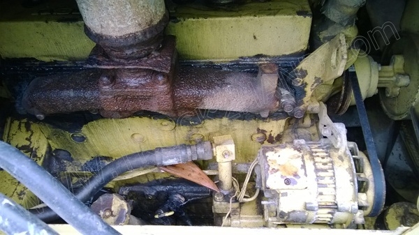 รถแทร็คเตอร์ ยี่ห้อ KOMATSU รถแทร็คเตอร์ ยี่ห้อ KOMATSU