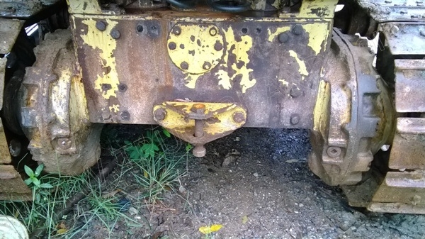 รถแทร็คเตอร์ ยี่ห้อ KOMATSU รถแทร็คเตอร์ ยี่ห้อ KOMATSU