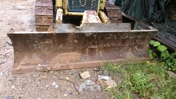 รถแทร็คเตอร์ ยี่ห้อ KOMATSU รถแทร็คเตอร์ ยี่ห้อ KOMATSU