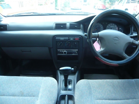 รถสวยสภาพดี เกียร์ออโอ้ ติดLPGหัวฉีด ถังโดนัด วิ่งได้ทั้งแก๊สและน้ำมัน