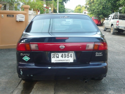 รถสวยสภาพดี เกียร์ออโอ้ ติดLPGหัวฉีด ถังโดนัด วิ่งได้ทั้งแก๊สและน้ำมัน