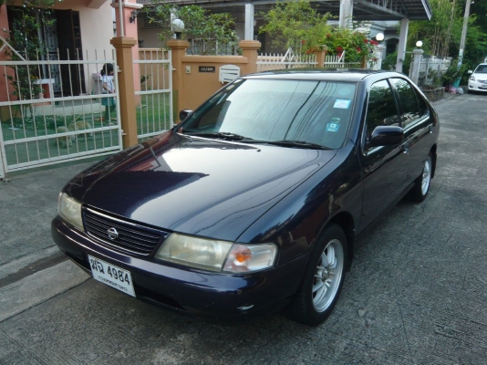 รถสวยสภาพดี เกียร์ออโอ้ ติดLPGหัวฉีด ถังโดนัด วิ่งได้ทั้งแก๊สและน้ำมัน