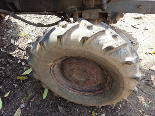 รถไถชิบูร่า 4 WD เครื่องดี เกียร์ดี ยางดีมากๆ4 เส้น ขายตามสภาพภาพถูกๆ