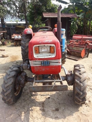 รถไถชิบูร่า 4 WD เครื่องดี เกียร์ดี ยางดีมากๆ4 เส้น ขายตามสภาพภาพถูกๆ