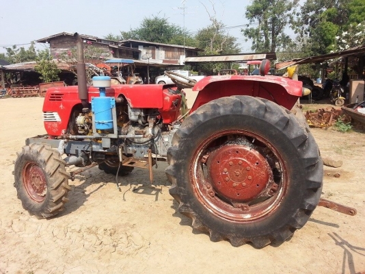 รถไถชิบูร่า 4 WD เครื่องดี เกียร์ดี ยางดีมากๆ4 เส้น ขายตามสภาพภาพถูกๆ