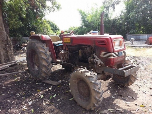 รถไถชิบูร่า 4 WD เครื่องดี เกียร์ดี ยางดีมากๆ4 เส้น ขายตามสภาพภาพถูกๆ