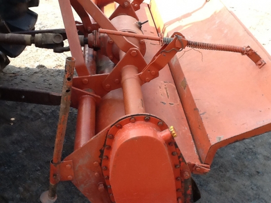 โรตารี่วิเชียร 1.80 เมตร สภาพดี ใบเต็มๆ พร้อมยอยปั่น