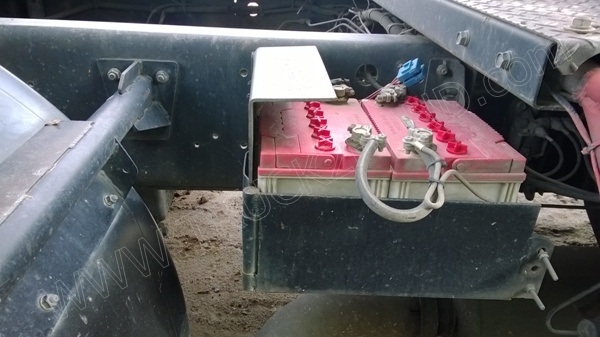 หัวลากHINO พร้อมหางโรเบส 3 เพลา เพลาเหลี่ยม