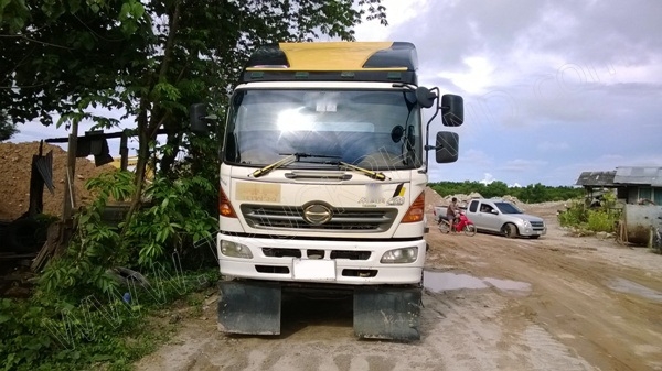 หัวลากHINO พร้อมหางโรเบส 3 เพลา เพลาเหลี่ยม