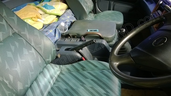 หัวลากHINO พร้อมหางโรเบส 3 เพลา เพลาเหลี่ยม