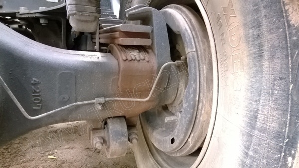 หัวลากHINO พร้อมหางโรเบส 3 เพลา เพลาเหลี่ยม