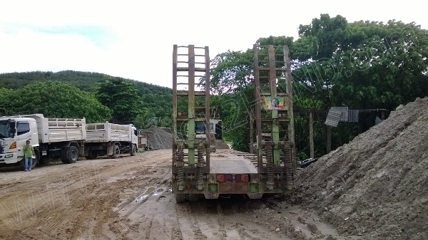 หัวลากHINO พร้อมหางโรเบส 3 เพลา เพลาเหลี่ยม