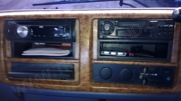 หัวลากHINO พร้อมหางโรเบส 3 เพลา เพลาเหลี่ยม