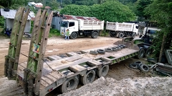 หัวลากHINO พร้อมหางโรเบส 3 เพลา เพลาเหลี่ยม