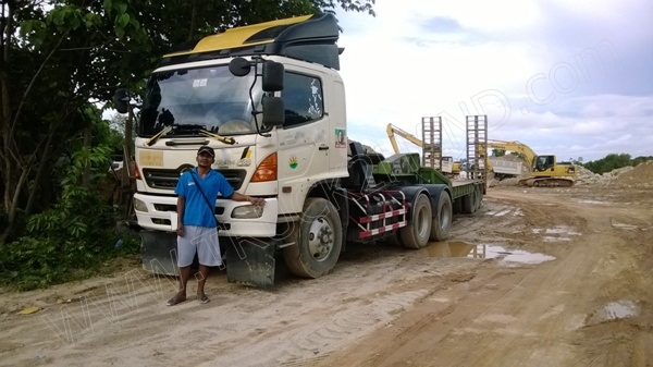 หัวลากHINO พร้อมหางโรเบส 3 เพลา เพลาเหลี่ยม