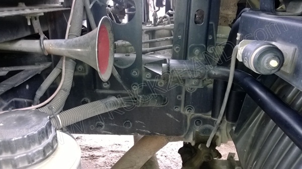 หัวลากHINO พร้อมหางโรเบส 3 เพลา เพลาเหลี่ยม