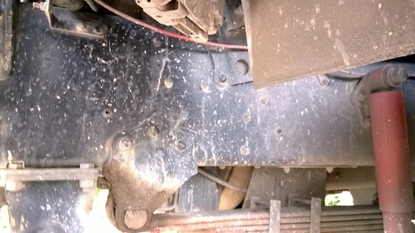 หัวลากHINO พร้อมหางโรเบส 3 เพลา เพลาเหลี่ยม