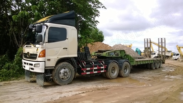 หัวลากHINO พร้อมหางโรเบส 3 เพลา เพลาเหลี่ยม